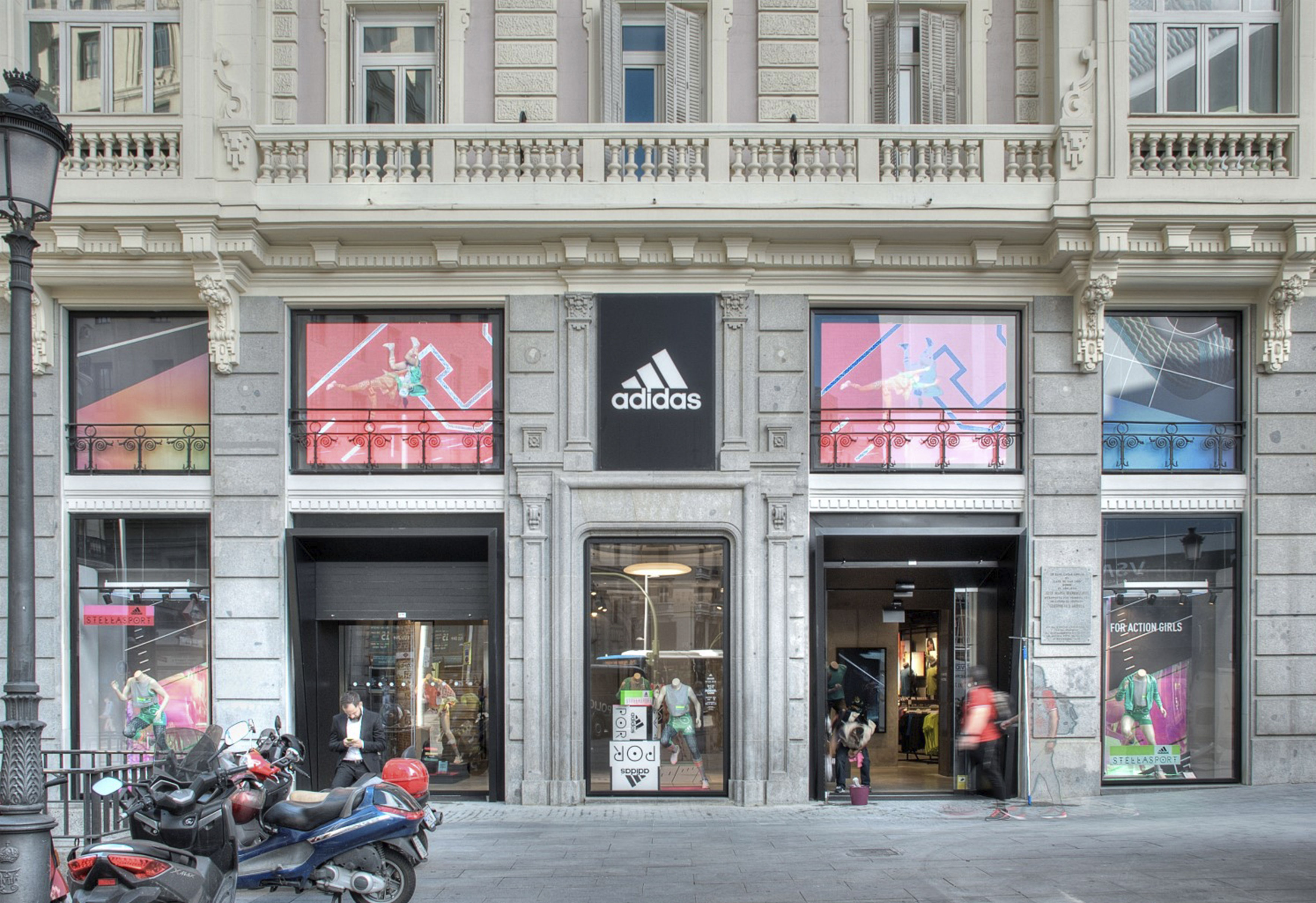 Gran Via Adidas, Buy Now, Sales, 57%