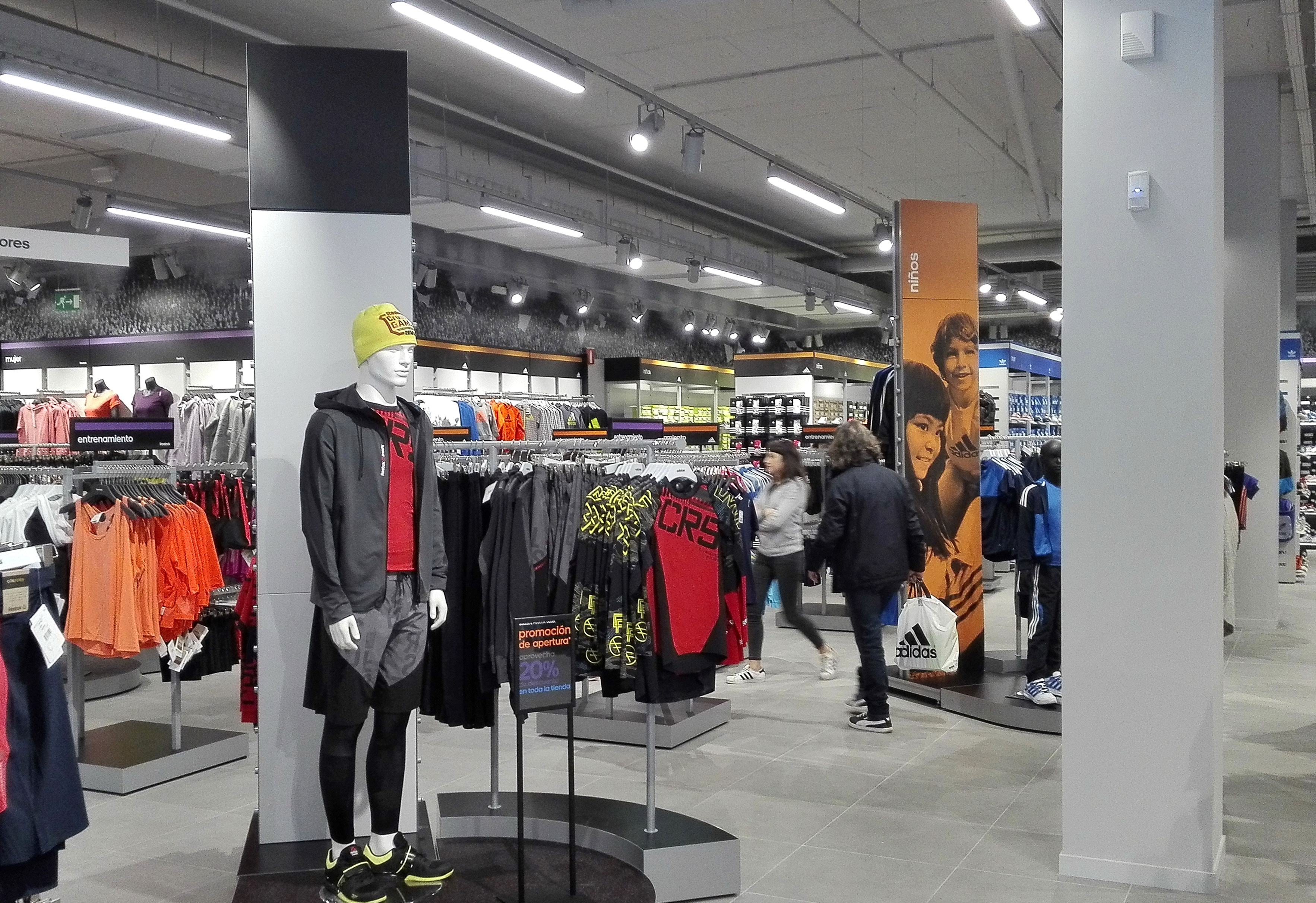 Adidas Outlet – – Adqa Proyectos